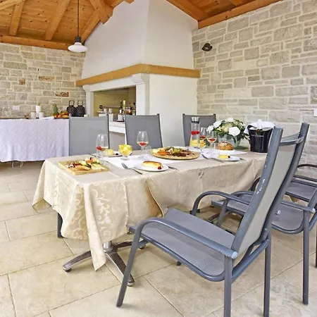 Penzion House Anna For Max 13 Persons In Porec, Pet Friendly