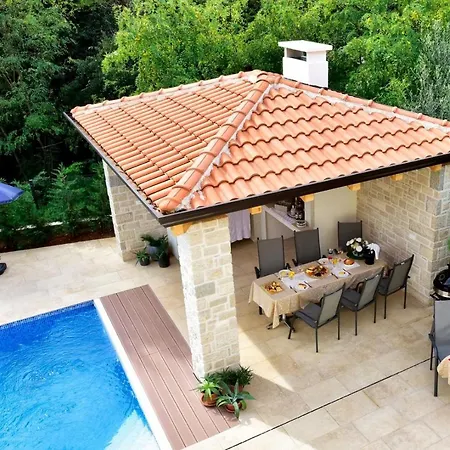 House Anna For Max 13 Persons In Porec, Pet Friendly