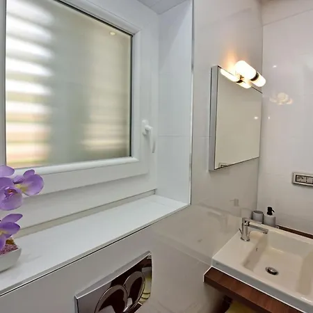 게스트하우스 House Anna For Max 13 Persons In Porec, Pet Friendly