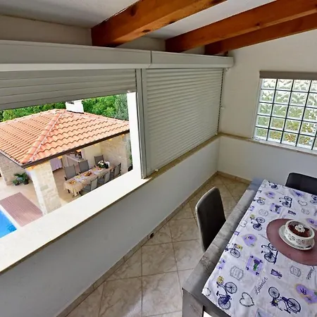 House Anna For Max 13 Persons In Porec, Pet Friendly Gasthof 4*