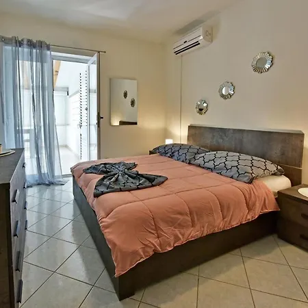 House Anna For Max 13 Persons In Porec, Pet Friendly Gasthof Poreč